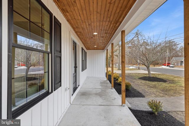 105 HILLSIDE AVE, Absecon, NJ 08201