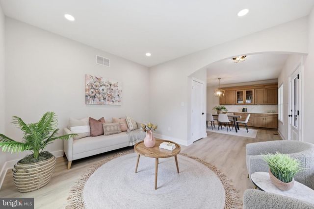 105 HILLSIDE AVE, Absecon, NJ 08201