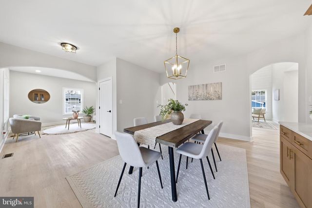 105 HILLSIDE AVE, Absecon, NJ 08201