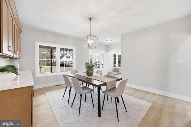 105 HILLSIDE AVE, Absecon, NJ 08201