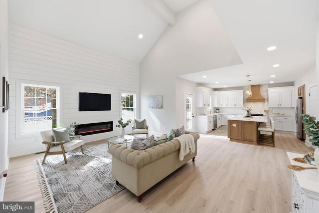 105 HILLSIDE AVE, Absecon, NJ 08201