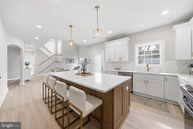 105 HILLSIDE AVE, Absecon, NJ 08201