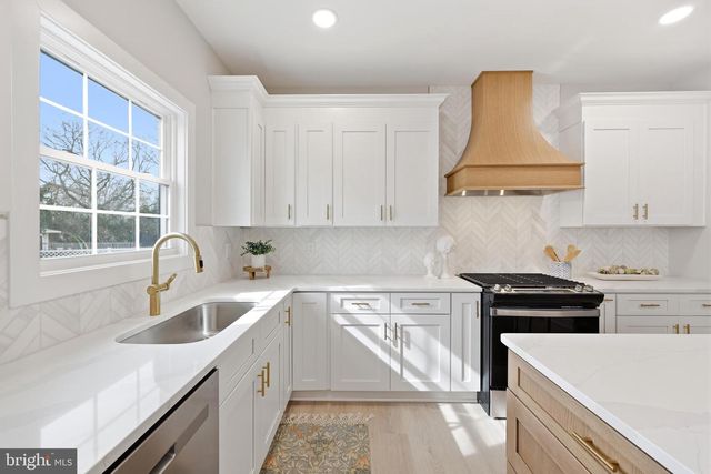 105 HILLSIDE AVE, Absecon, NJ 08201