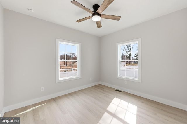 105 HILLSIDE AVE, Absecon, NJ 08201