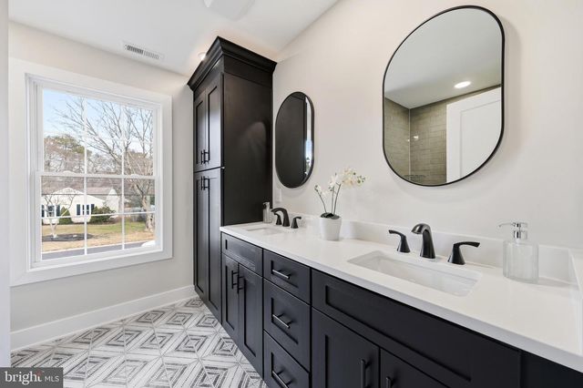 105 HILLSIDE AVE, Absecon, NJ 08201