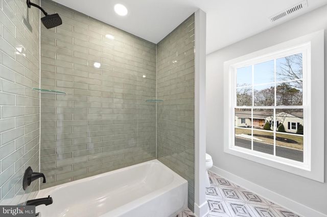 105 HILLSIDE AVE, Absecon, NJ 08201