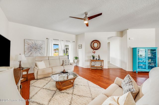 1137 Morgan Circle NE, Palm Bay, FL 32905