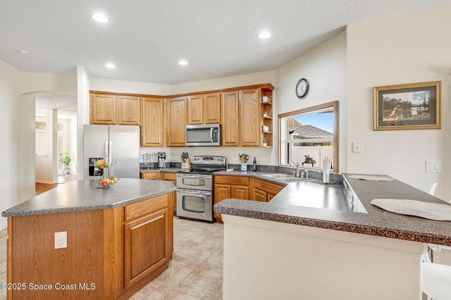 1137 Morgan Circle NE, Palm Bay, FL 32905