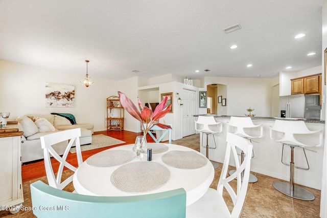 1137 Morgan Circle NE, Palm Bay, FL 32905