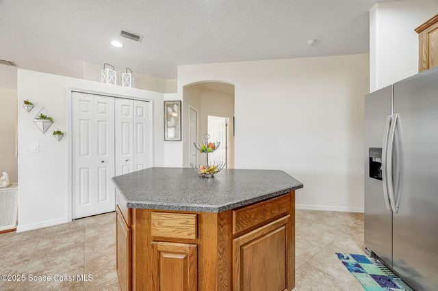 1137 Morgan Circle NE, Palm Bay, FL 32905