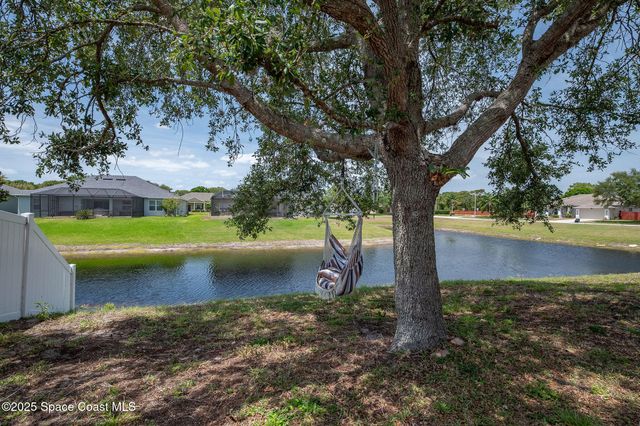 1137 Morgan Circle NE, Palm Bay, FL 32905
