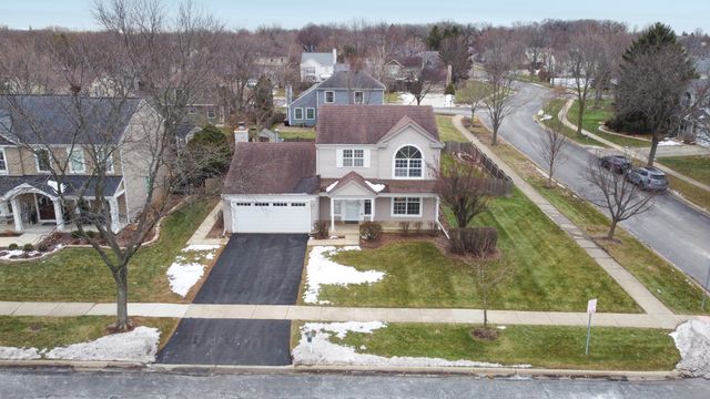 1360 Rose Avenue, Carol Stream, IL 60188