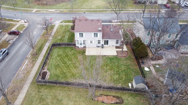 1360 Rose Avenue, Carol Stream, IL 60188