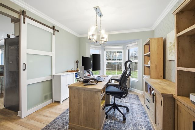 1360 Rose Avenue, Carol Stream, IL 60188