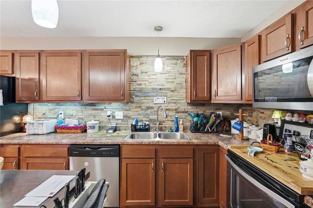 2028 Jackson Lane, Middletown, OH 45044