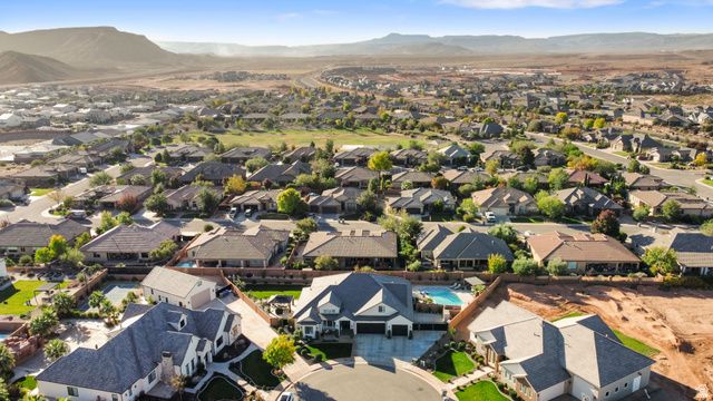 4380 S 1015 E, Washington, UT 84780