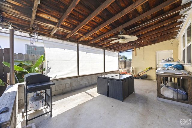 2008 Esther Drive, Bakersfield, CA 93308