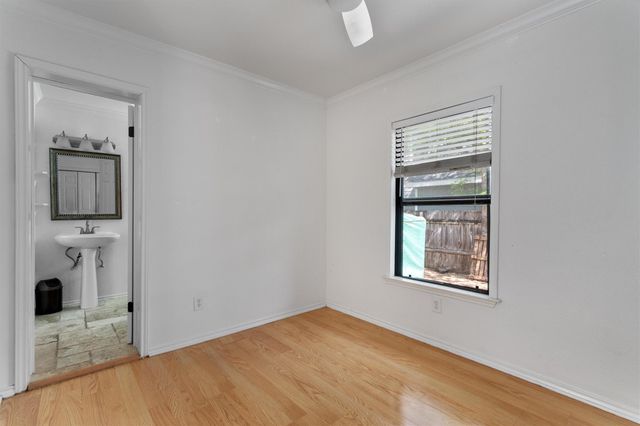 2710 E 3rd ST, Austin, TX 78702