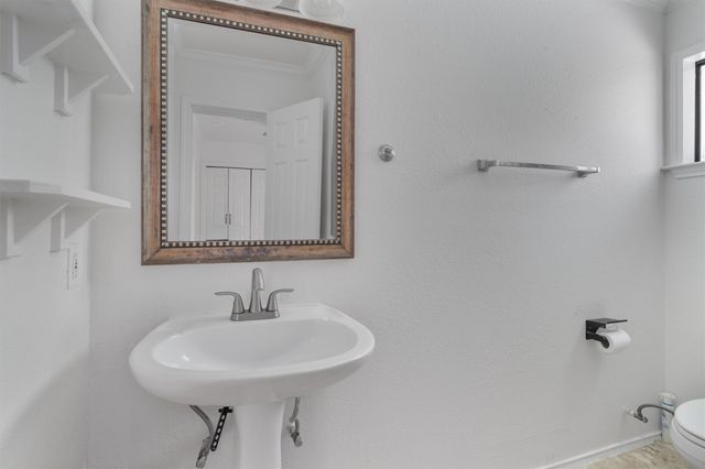 2710 E 3rd ST, Austin, TX 78702