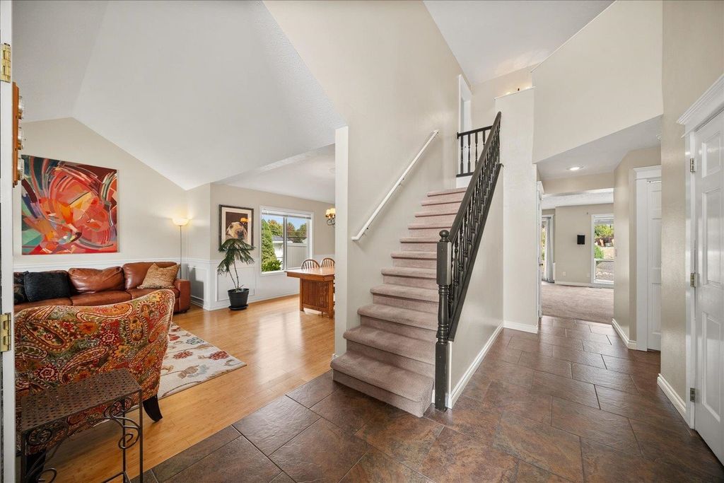 805 S Harmony Rd, Greenacres, WA 99016 photo 5