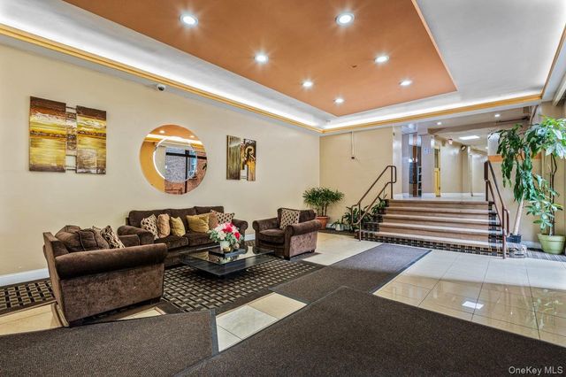 67-25 Dartmouth Street 6D, Forest Hills, NY 11375