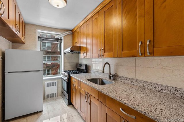67-25 Dartmouth Street 6D, Forest Hills, NY 11375
