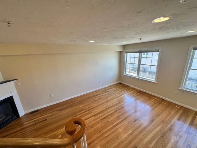 47 Alder St 4, Waltham, MA 02453