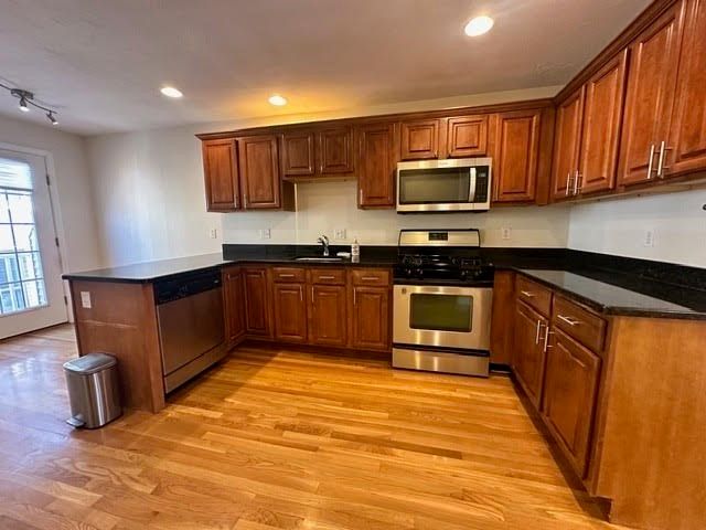 47 Alder St 4, Waltham, MA 02453