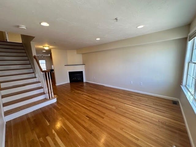 47 Alder St 4, Waltham, MA 02453