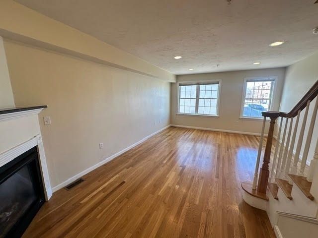 47 Alder St 4, Waltham, MA 02453