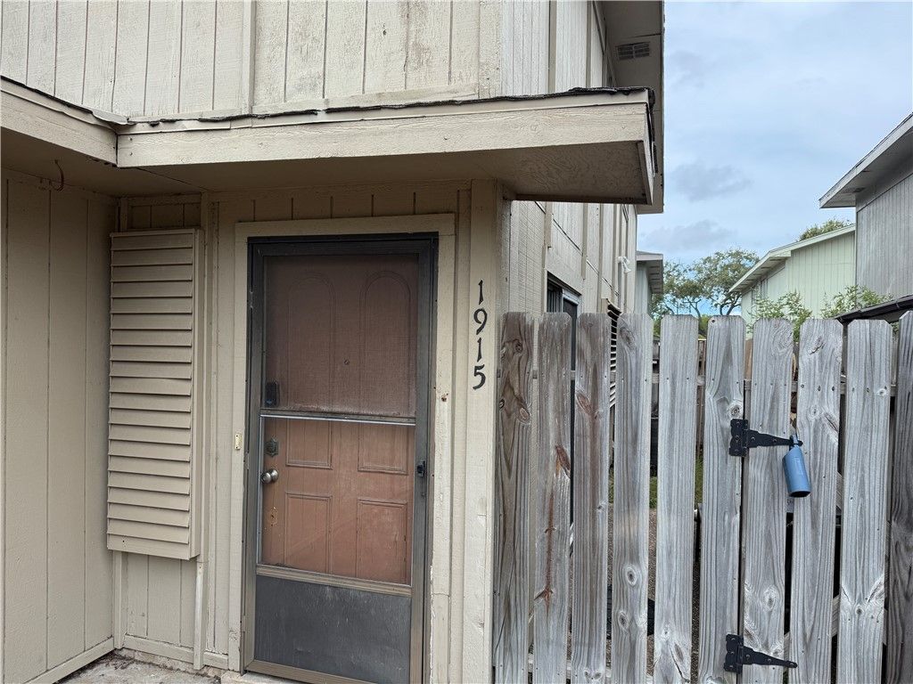 1915 Hidden Way 3, Corpus Christi, TX 78412
