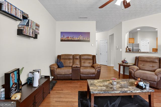 5556 Cascade Run, Atlanta, GA 30336