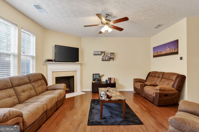 5556 Cascade Run, Atlanta, GA 30336