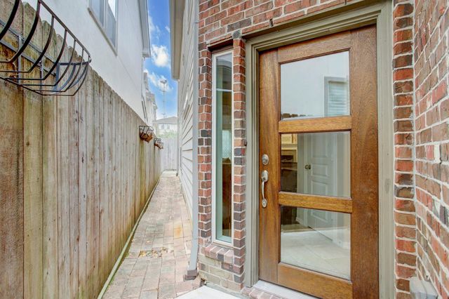 4230 Drake Street, Houston, TX 77005