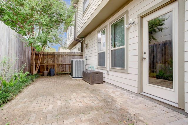 4230 Drake Street, Houston, TX 77005