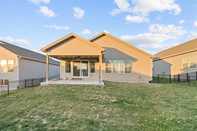 25179 W 142nd Street, Olathe, KS 66061