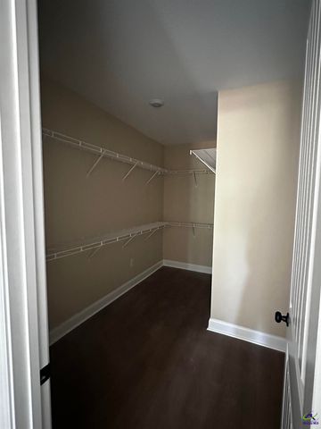 1 Pleasant Oaks Drive, Perry, GA 31069