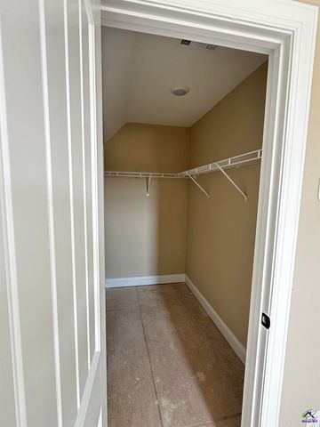 1 Pleasant Oaks Drive, Perry, GA 31069