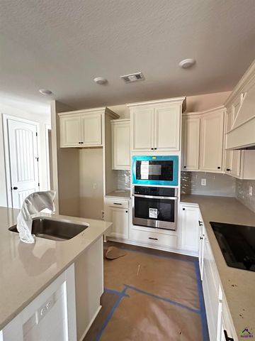 1 Pleasant Oaks Drive, Perry, GA 31069