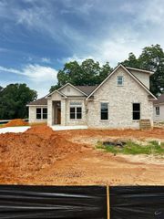1 Pleasant Oaks Drive, Perry, GA 31069
