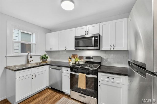 7574 Ellis Avenue, Maplewood, MO 63143