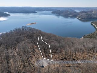 28 Back Ranch Dr, Silver Point, TN 38582