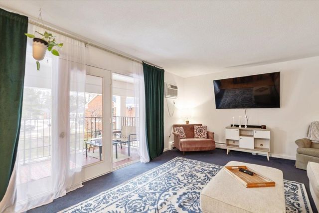 100 Kennedy Dr Apt 37, South Burlington, VT 05403