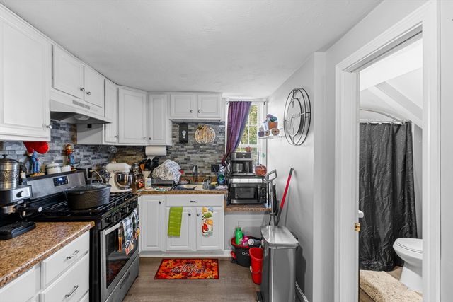 808 Walnut St, Fall River, MA 02720