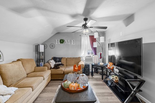 808 Walnut St, Fall River, MA 02720