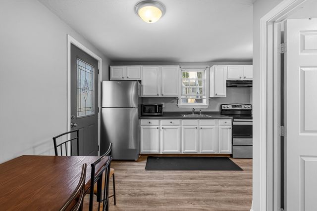 808 Walnut St, Fall River, MA 02720