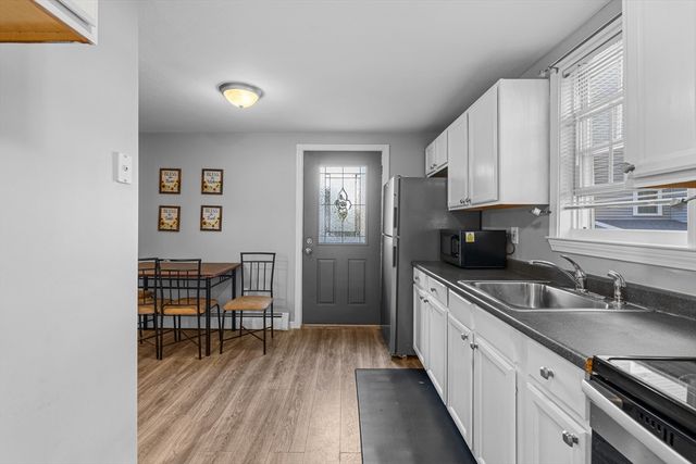 808 Walnut St, Fall River, MA 02720