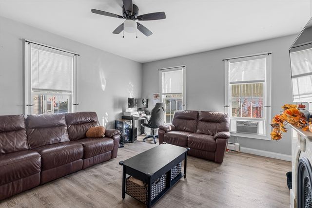 808 Walnut St, Fall River, MA 02720