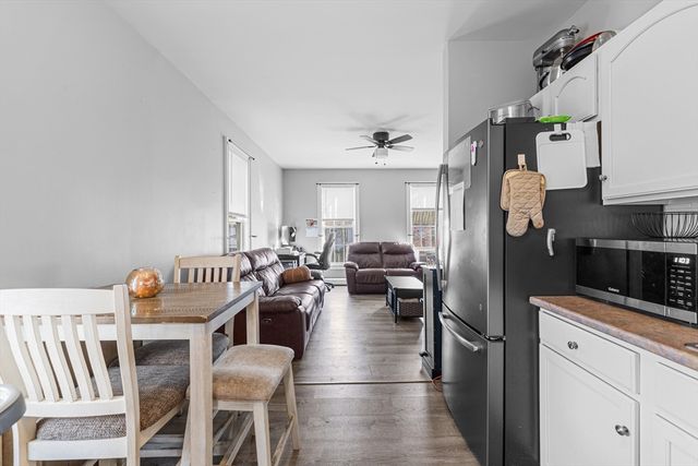 808 Walnut St, Fall River, MA 02720