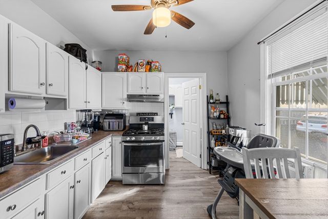 808 Walnut St, Fall River, MA 02720